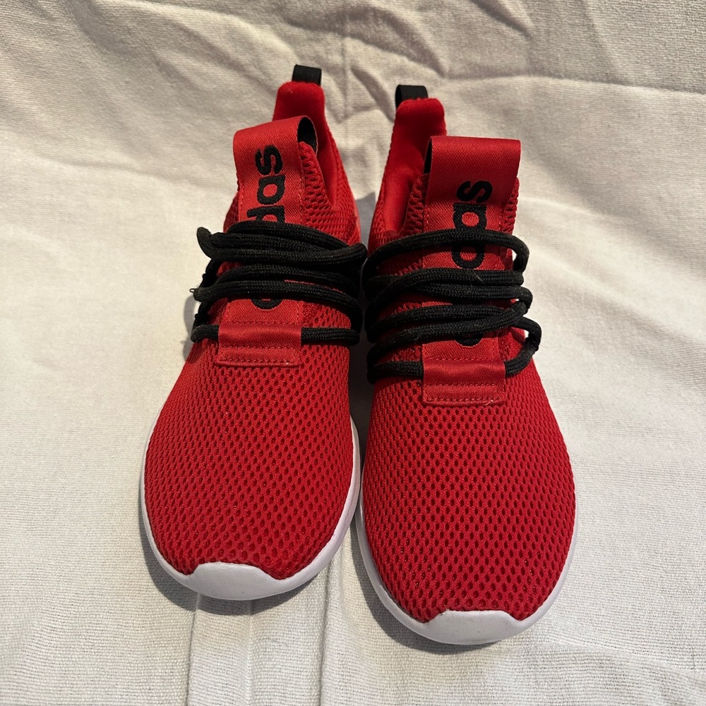 Boys Adidas slip on walking shoe size 4